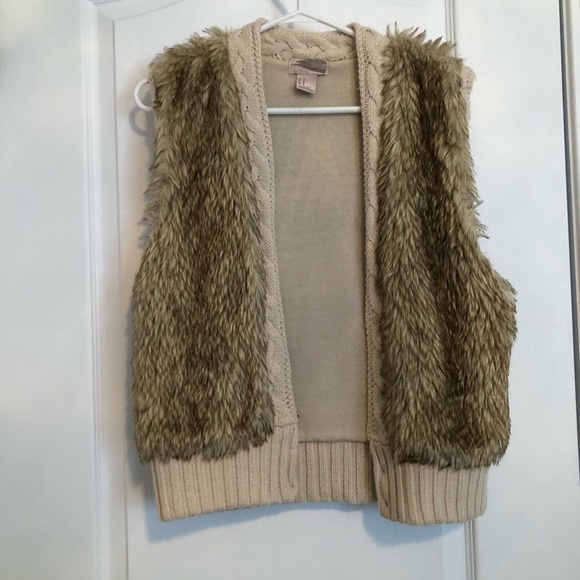 Faux fur vest Size M - Picture 1 of 3